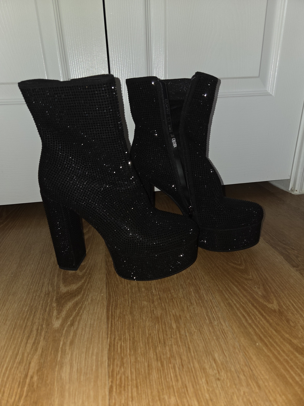 Source Unknown Black Sparkle Platform Heeled Ankle Boots